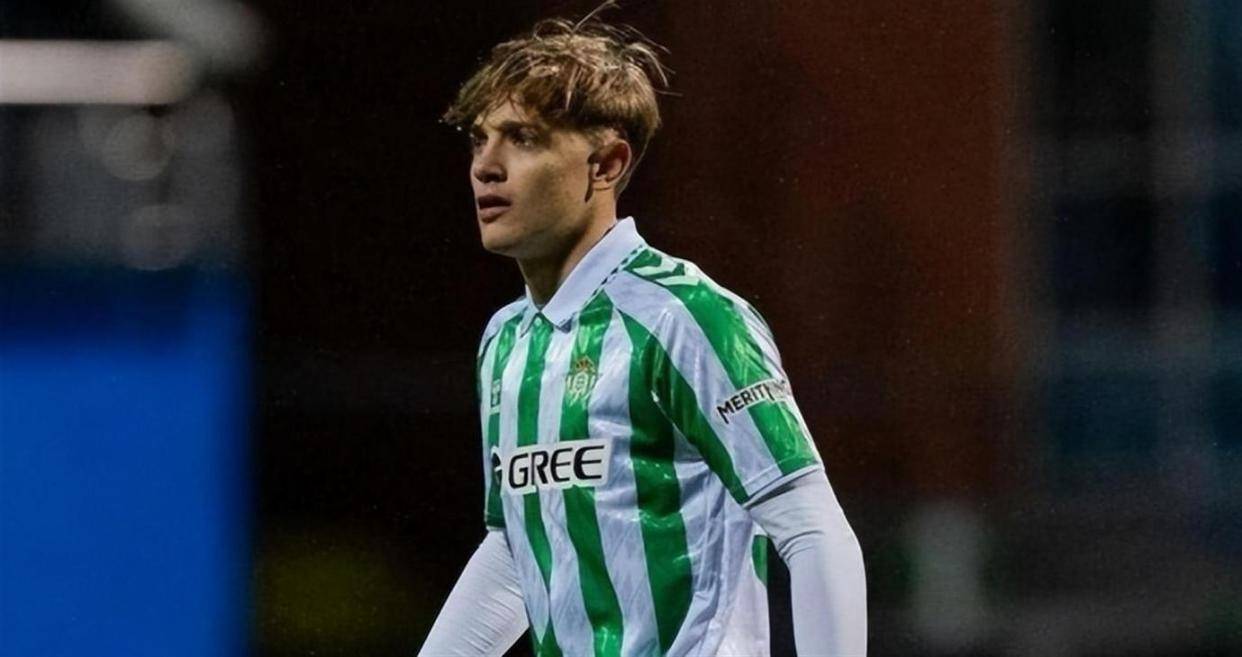 3球8助攻,曼联夏窗头号目标曝光!20岁西甲天才意甲爆红,身价翻倍仍遭疯抢